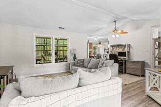 439 Candlewood Dr in Jacksonville, NC - Foto de edificio - Building Photo