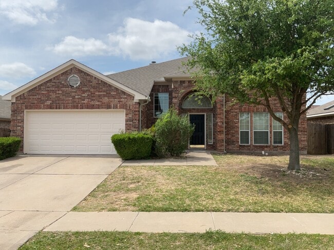 property at 7220 Fossil Lake Dr