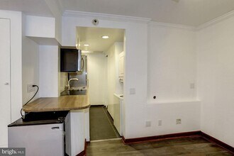 2370 Champlain St NW in Washington, DC - Building Photo - Building Photo