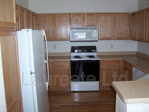 194 Whitehaven Cir in Littleton, CO - Building Photo - Building Photo