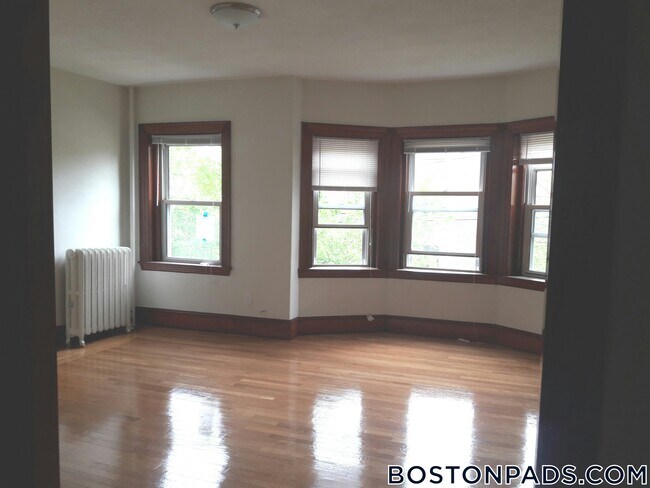 163 Summer St in Somerville, MA - Foto de edificio - Building Photo