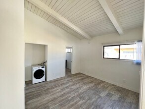 3538 Keystone Av, Unit 10 in Los Angeles, CA - Building Photo - Building Photo