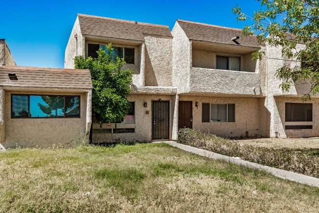 1052 S San Jose in Mesa, AZ - Building Photo - Building Photo