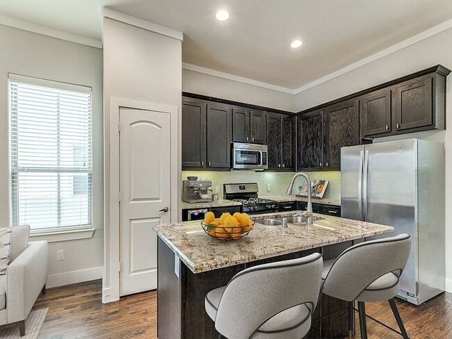 4323 Dickason Ave in Dallas, TX - Building Photo - Building Photo