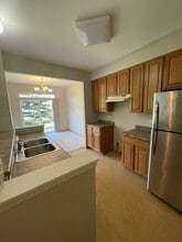 160 Concord Dr S in Oswego, IL - Building Photo - Building Photo