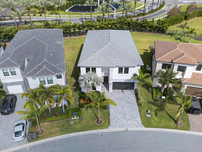 9361 Sunflower Mdw Rd in Boca Raton, FL - Building Photo - Building Photo