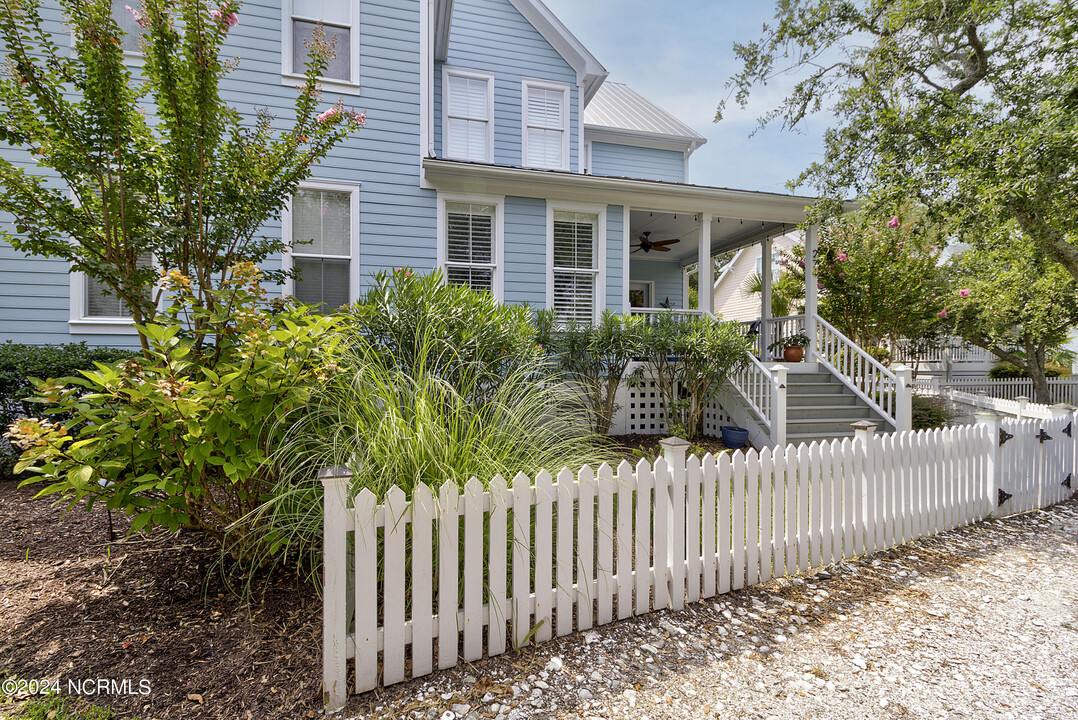 274 Silver Sloop Wy in Carolina Beach, NC - Building Photo