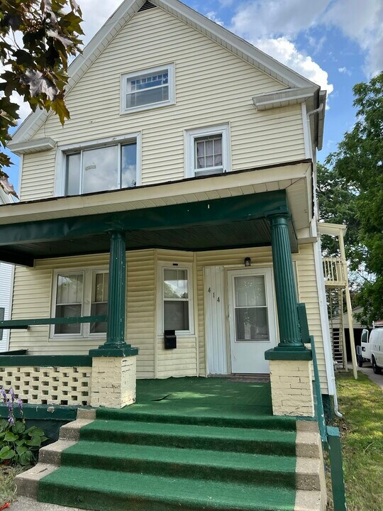 414 Woodlawn St SE in Grand Rapids, MI - Foto de edificio