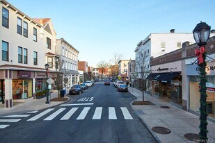 78 Purchase St in Rye, NY - Building Photo