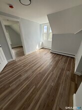 103 Walnut St in Waterbury, CT - Building Photo - Building Photo