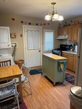 46 Pleasant St in West Brookfield, MA - Building Photo - Building Photo