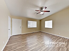 6290 W Crow Ct in Sun Valley, NV - Building Photo - Building Photo