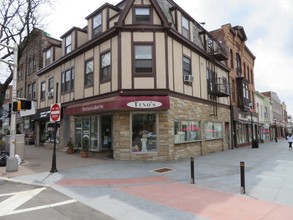 33-37 W Main St in Somerville, NJ - Foto de edificio - Building Photo