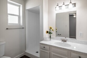 Somerset plaza in Bellflower, CA - Building Photo - Interior Photo