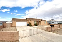 2151 Redondo Ln in Bullhead City, AZ - Building Photo - Building Photo