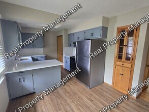 8118 Monroe Ave in Munster, IN - Building Photo - Building Photo