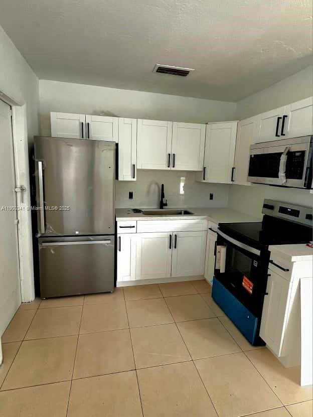 1698 NE 147th St in Miami, FL - Building Photo - Building Photo