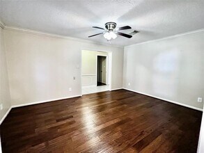 13935 St Marys Ln in Houston, TX - Building Photo - Building Photo