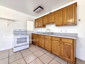 2525 E Willetta St in Phoenix, AZ - Building Photo - Building Photo