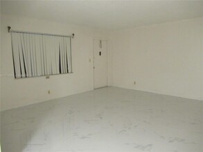 348 S Federal Hwy in Dania Beach, FL - Building Photo - Building Photo