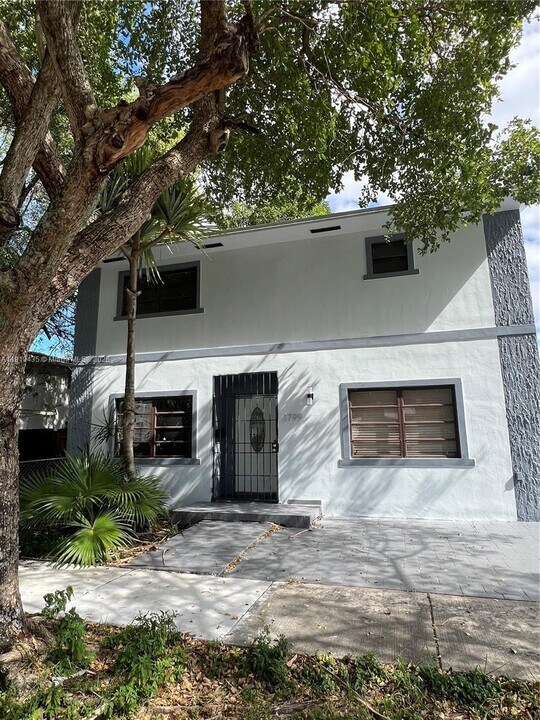 1799 SW 36th Ave in Miami, FL - Building Photo