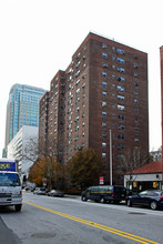 235 Adams Street in Brooklyn, NY - Building Photo - Building Photo