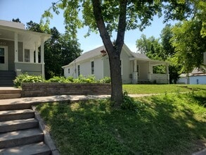 1020 N Iowa Ave in York, NE - Building Photo - Building Photo