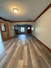 421 N Hough St in Barrington, IL - Building Photo - Building Photo