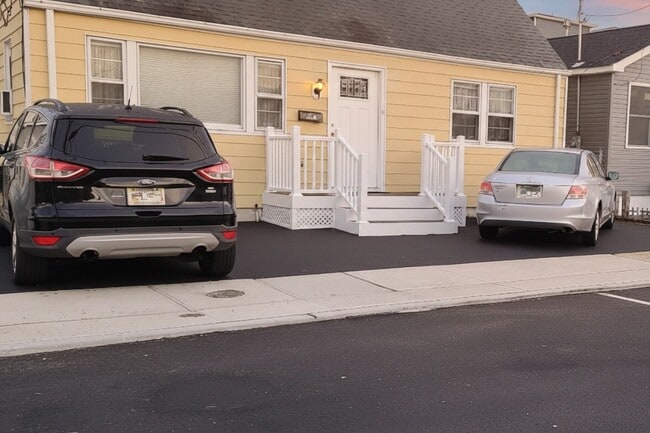 211 Sheridan Ave, Unit UnitA in Seaside Heights, NJ - Foto de edificio - Building Photo