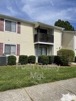 502 Mystic Dr in Greensboro, NC - Building Photo