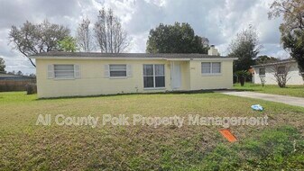 2902 Sprague Dr in Orlando, FL - Building Photo