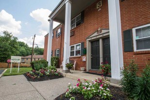 Lynnebrook Gardens Apartments