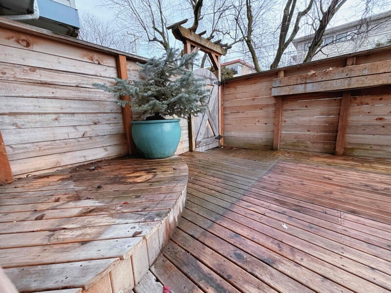 915 6th Ave N in Seattle, WA - Foto de edificio