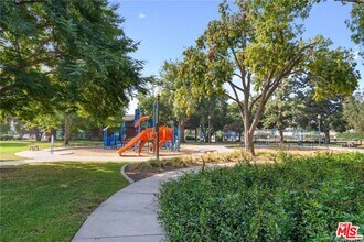 2925 E Spaulding St in Long Beach, CA - Building Photo - Building Photo