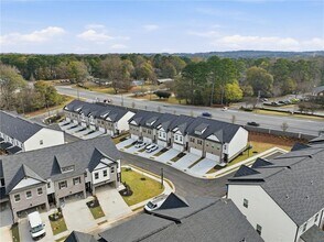 5728 Urban Vlg Wy in Tucker, GA - Building Photo - Building Photo