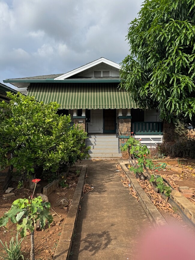 1906 Beckley St in Honolulu, HI - Foto de edificio - Building Photo