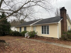 684 Williams-White Rd in Zebulon, NC - Building Photo