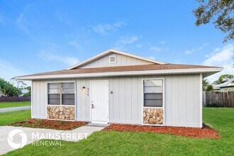 374 16th St SW in Vero Beach, FL - Building Photo - Building Photo