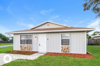 374 16th St SW in Vero Beach, FL - Building Photo - Building Photo