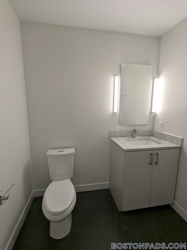 55 Brighton Ave, Unit 311 in Boston, MA - Foto de edificio - Building Photo