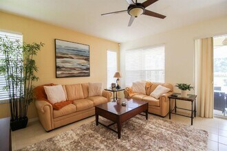 5744 43rd Ct E in Bradenton, FL - Building Photo - Building Photo