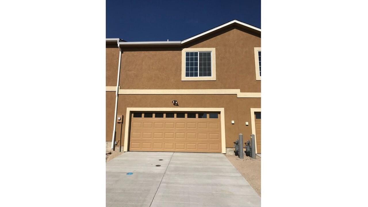 7634 Pitch Pne Vw in Colorado Springs, CO - Building Photo