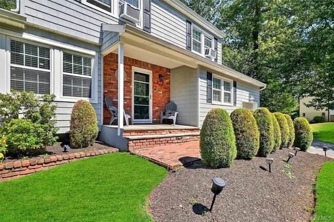 3208 Douglas Dr in Yorktown Heights, NY - Building Photo - Building Photo