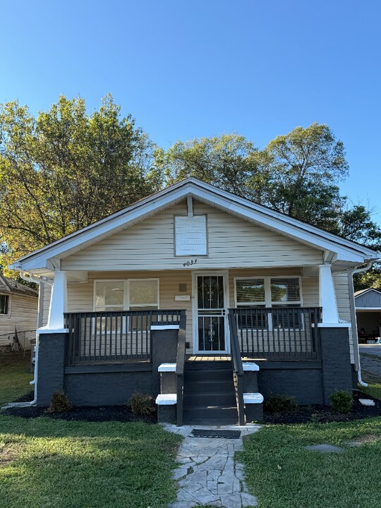 4033 Porter Ave in Knoxville, TN - Foto de edificio