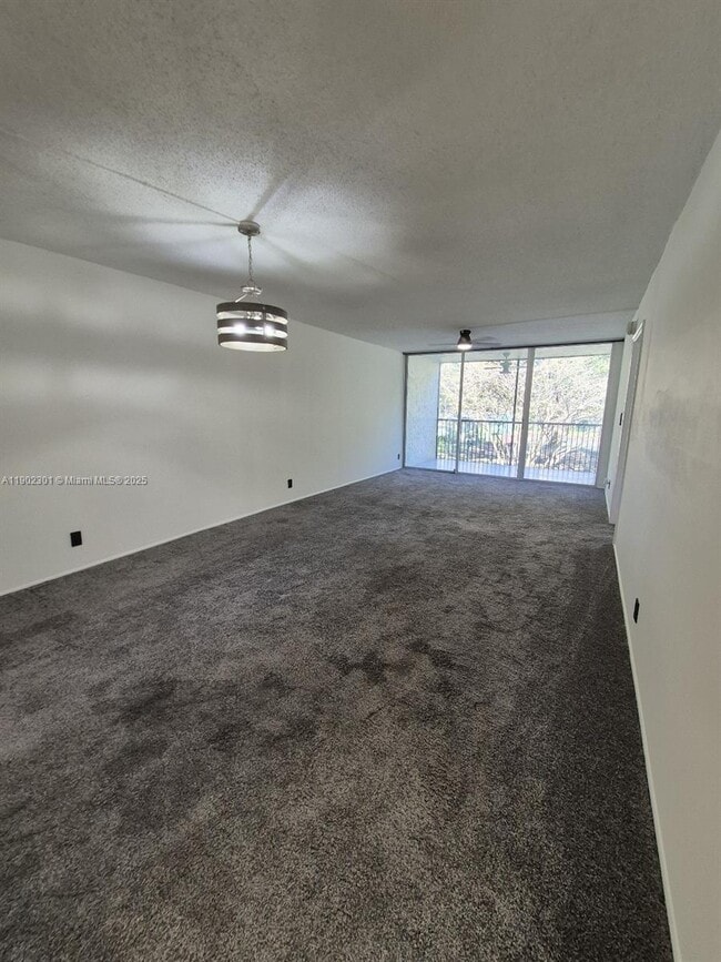 5100 SW 64th Ave in Davie, FL - Building Photo - Building Photo