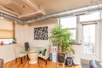 500 S Clinton St, Unit 510 in Chicago, IL - Building Photo - Building Photo