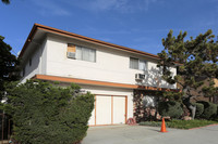 7611 Newlin Ave in Whittier, CA - Foto de edificio - Building Photo