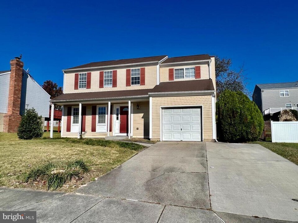402 Chalmers Ave in Glen Burnie, MD - Building Photo