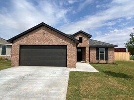 303 Ranger St in Wolfforth, TX - Building Photo