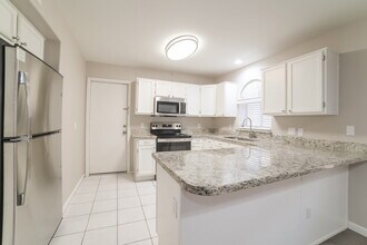 7522 W Kerry Ln in Glendale, AZ - Building Photo - Building Photo